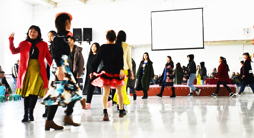 大连中外服装艺术学校设计师返场 大连中外服装艺术学校设计师返场