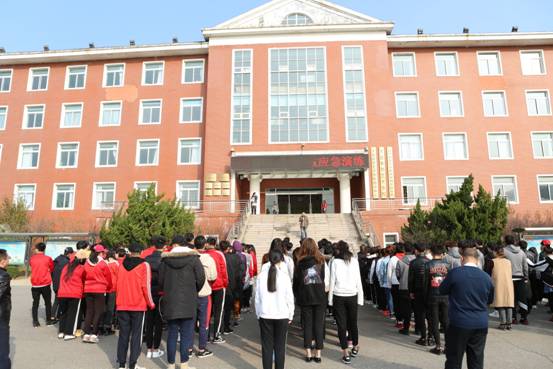 大连中外服装艺术学校消防疏散演练 大连中外服装艺术学校消防疏散演练