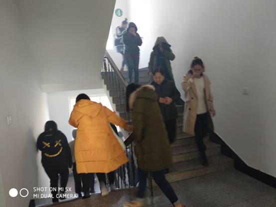 大连中外服装艺术学校消防疏散演练 大连中外服装艺术学校消防疏散演练